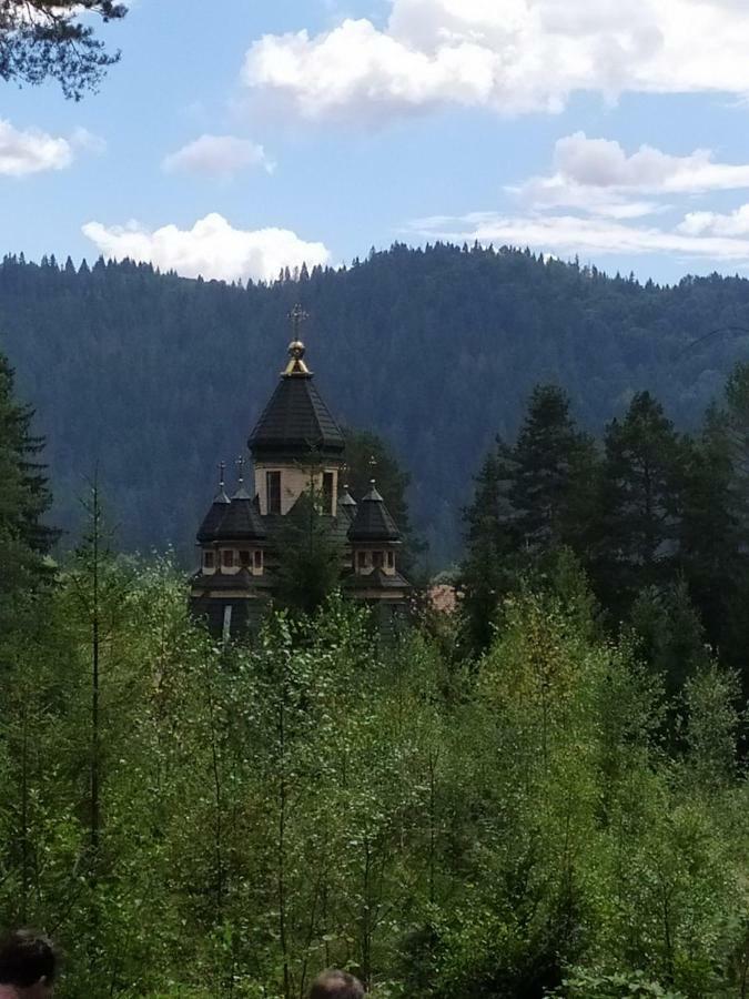 Смериковий Яремча Экстерьер фото